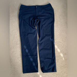 Lululemon commission Navy Pants